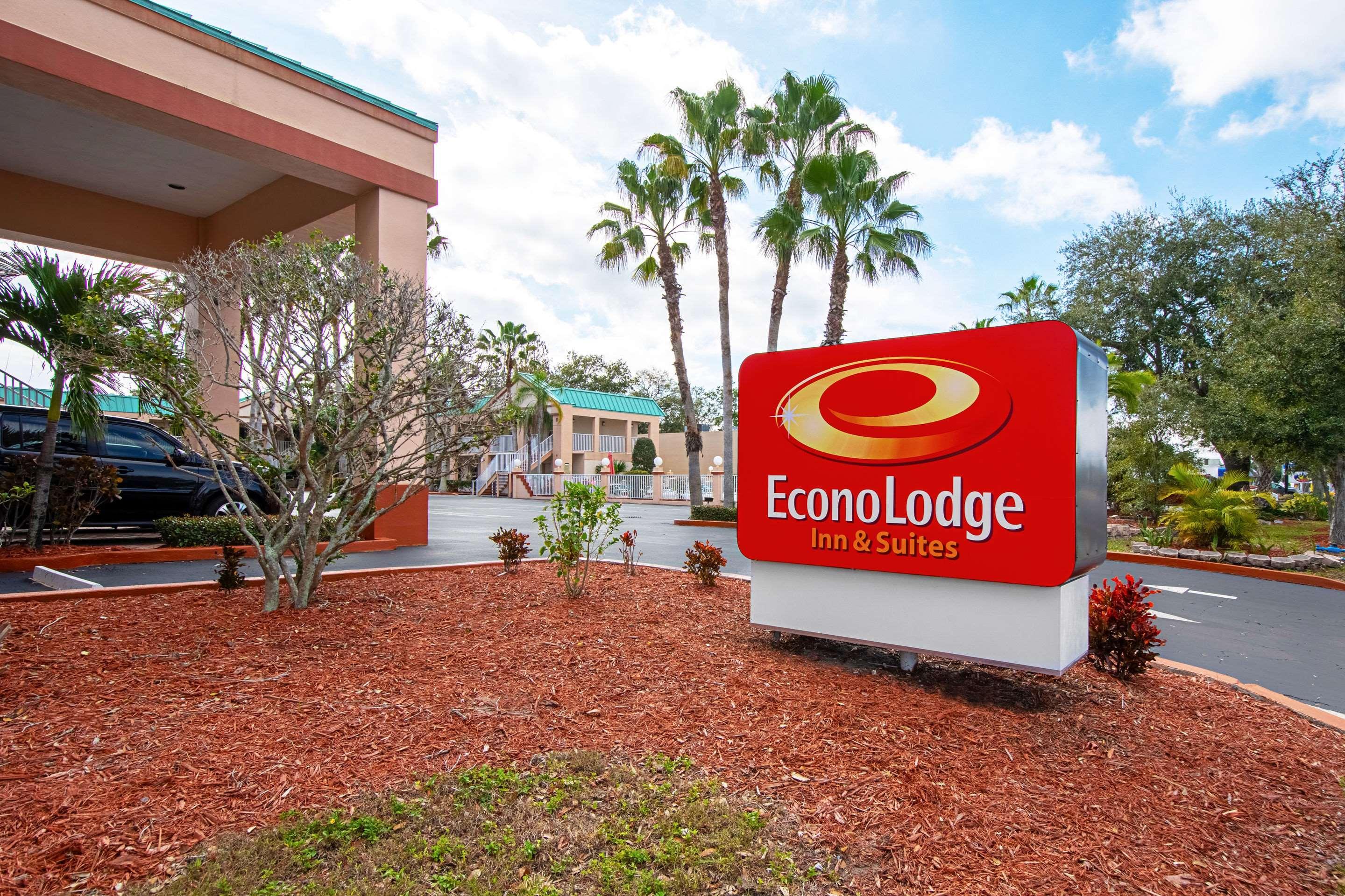 Ramada Limited Clearwater Hotel And Suites Exterior foto